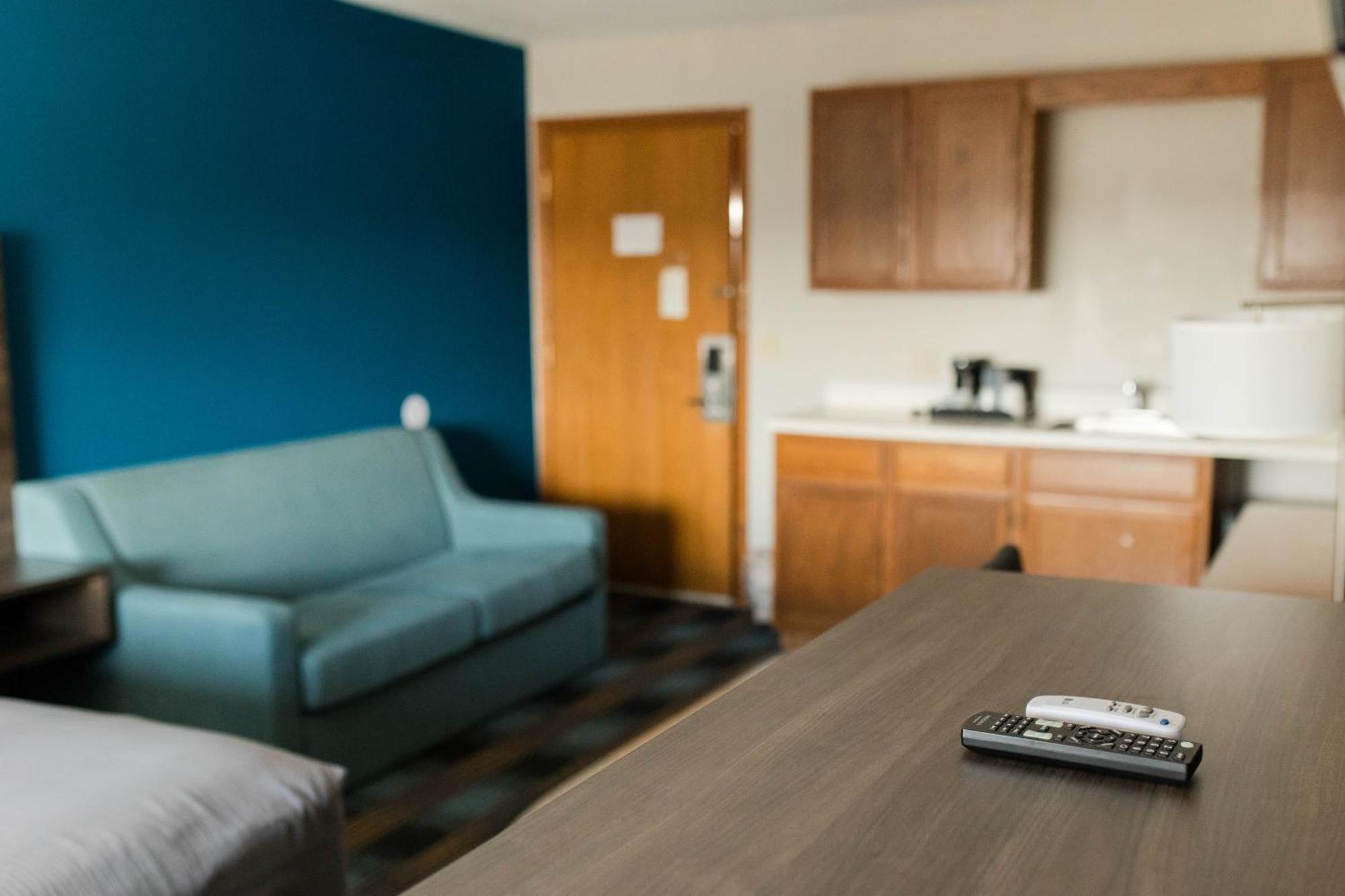 Travelodge By Wyndham אסקנבה מראה חיצוני תמונה