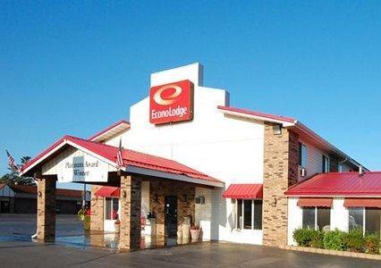 Travelodge By Wyndham אסקנבה מראה חיצוני תמונה